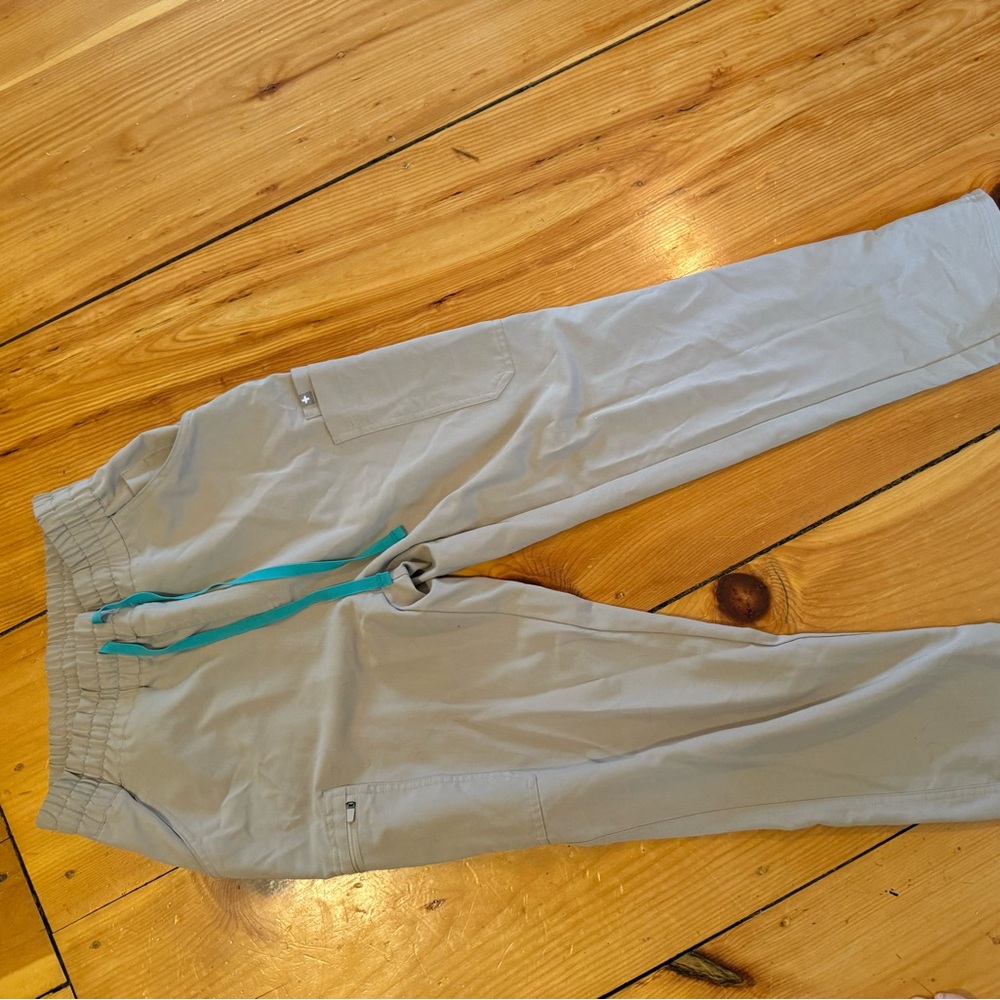 Figs Men's Light Gray Cargo Pants